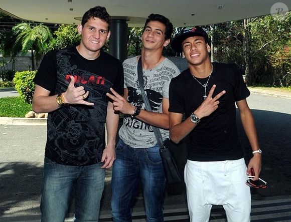 'Insensato Coração bombando': tweets de Neymar sobre a novela voltam à tona e relembram período em que o jogador gravou uma participação especial em 'Malhação' ao lado de Paulo Henrique Ganso e do goleiro Rafael, em 2011
