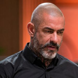 Henrique Fogaça revelou que sofreu um grave acidente de moto a 120 km/h enquanto voltava das gravações do 'MasterChef Brasil' e explicou o verdadeiro motivo de sua ausência no reality da Band
