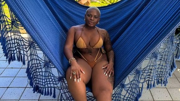 'Sou conservadora, mas...': Jojo Todynho, criticada por fotos de biquíni após perder 60 kg, dá resposta afiada na web