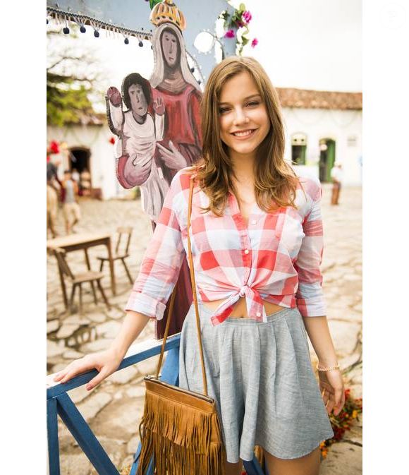 2014: Alice Wegmann fez uma participação na novela 'Em Família', com o visual bem parecido ao anterior