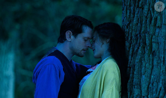 Netflix tem prateleiras escondidas: código libera romances picantes, dramas intensos e filmes sensuais fora da navegação comum