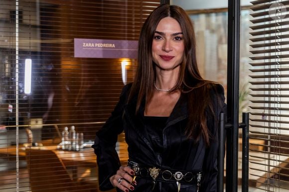 Além dos protagonistas, quem faz 'Nas Profundezas do Amor' movimentar é a vilã Zara, vivida por Thayla Ayala