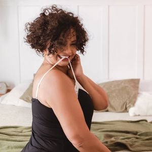 Após ensaio sensual, Solange Couto veio a público desmentir rumores de que entraria para plataforma de conteúdo adulto