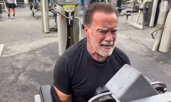 Schwarzenegger volta a treinar no icônico Gold’s Gym para recuperar físico do lendário guerreiro Conan