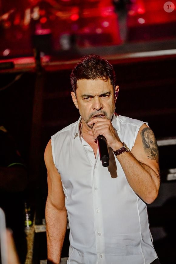 Zezé Di Camargo acusou as filhas de Silvio Santos de estarem 'prostituindo' o SBT após um evento com a participação de Lula