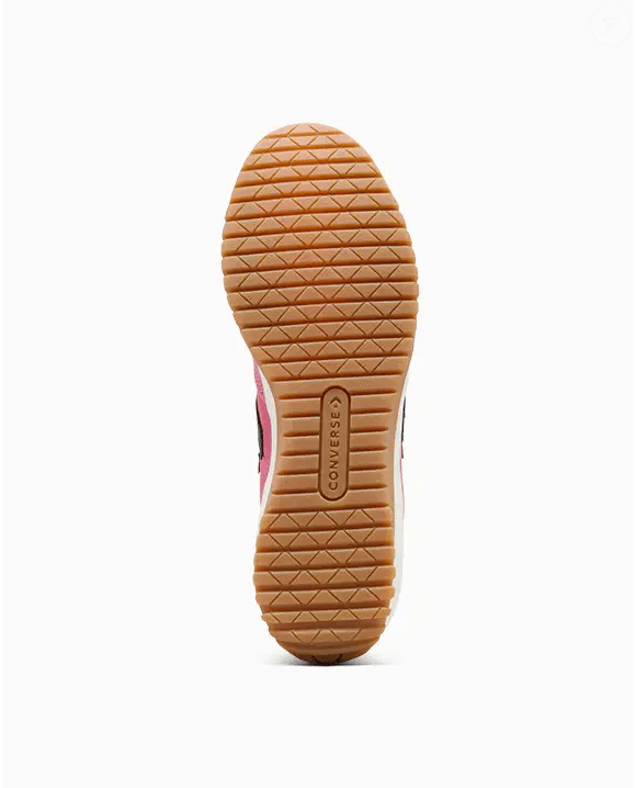 A Converse acompanha a virada do street style e se afasta do clássico All Star ao investir em uma estética mais gorpcore