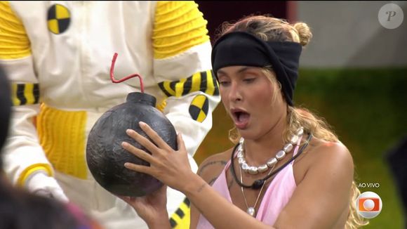 Durante o Sincerão do BBB 26, Juliano Floss usou poucos segundos para se defender de uma crítica de Sarah Andrade. A postura chamou atenção pela clareza e pelo domínio do tempo ao vivo