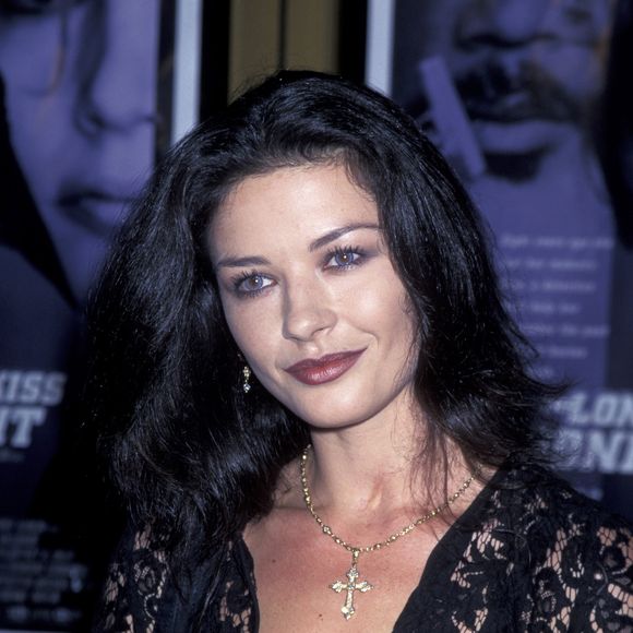 Em uma entrevista de 2016, Catherine foi direta: "Não, não fiz plástica. Mas sou totalmente a favor para quem quiser fazer. E, quem sabe, talvez um dia eu faça."