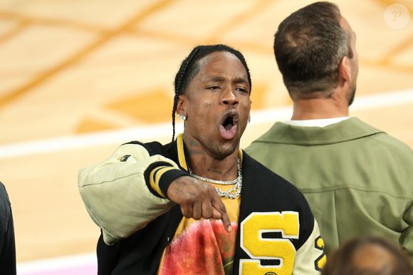 Travis Scott levou 20 mulheres para a suíte mais luxuosa do bordel no Rio de Janeiro em 2024