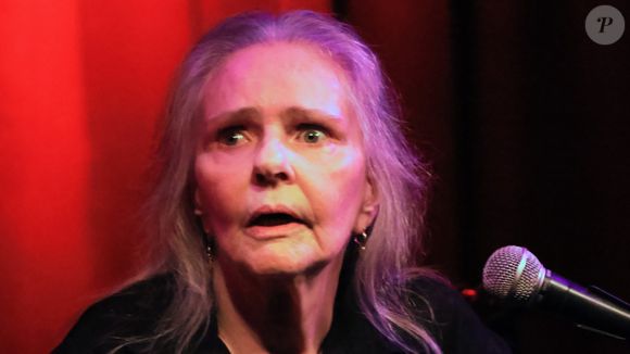 'Angela Ro Ro está completamente debilitada': amigo faz relato chocante após cantora de 75 anos afastar chance de cura