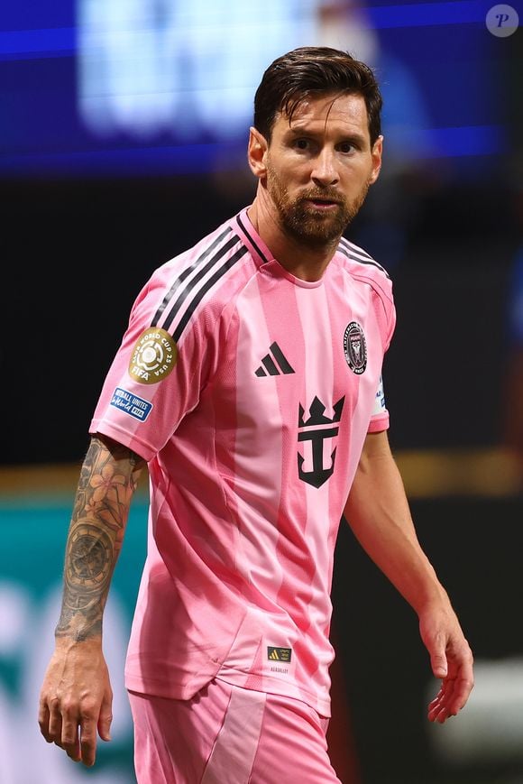 Lionel Messi atualmente tem 37 anos e está disputando a Copa do Mundo de Clubes da FIFA