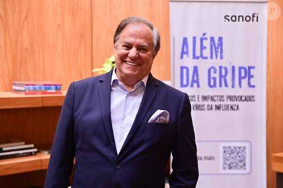 Ronnie Von foi vítima de pneumonia e ficou internado na UTI.