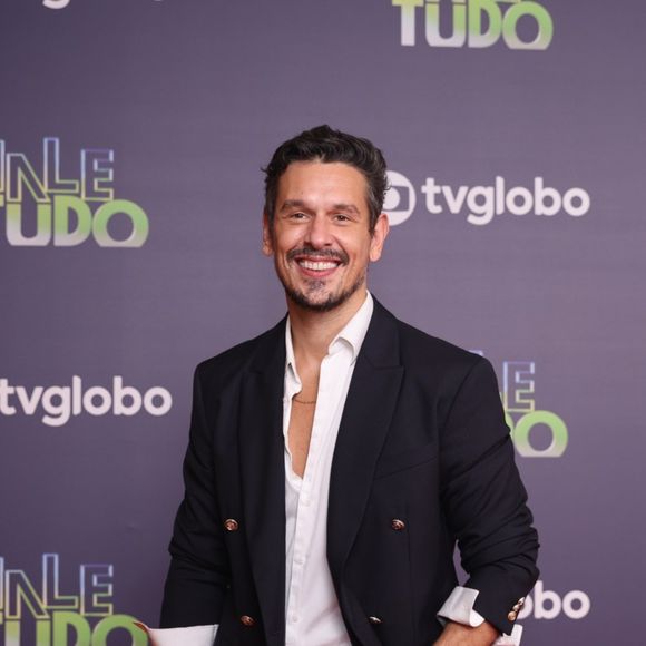 João Vicente nega ficada com Gracyanne Barbosa: ‘Encontrei ela duas vezes. Uma fofa, maravilhosa, mas nunca beijei’, disse ele à revista Quem