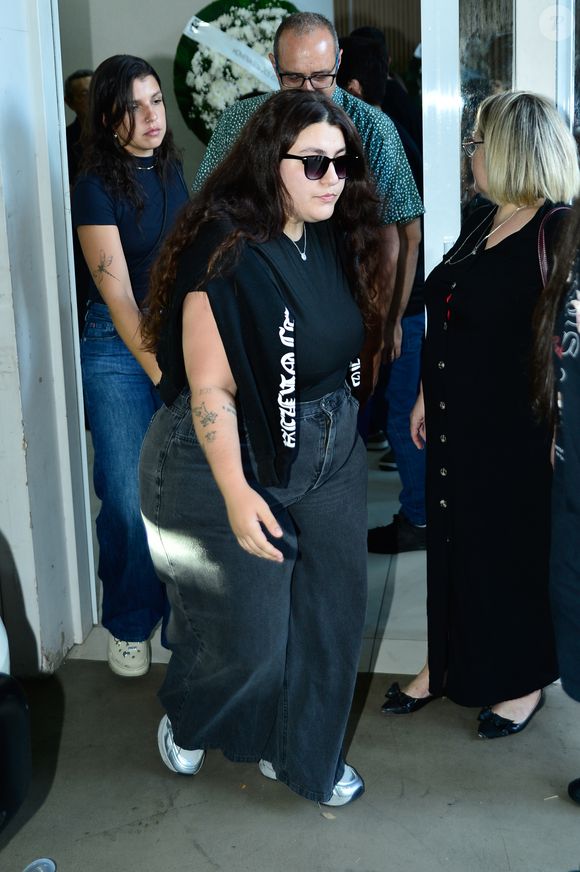 Corpo de Gerson Brenner foi velado pela filha mais nova, Vica Brenner