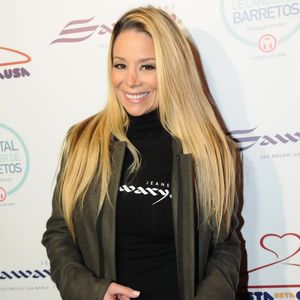 1 mês após dar à luz, em junho de 2011, Danielle Winits já estava pleníssima e com o corpo em dia