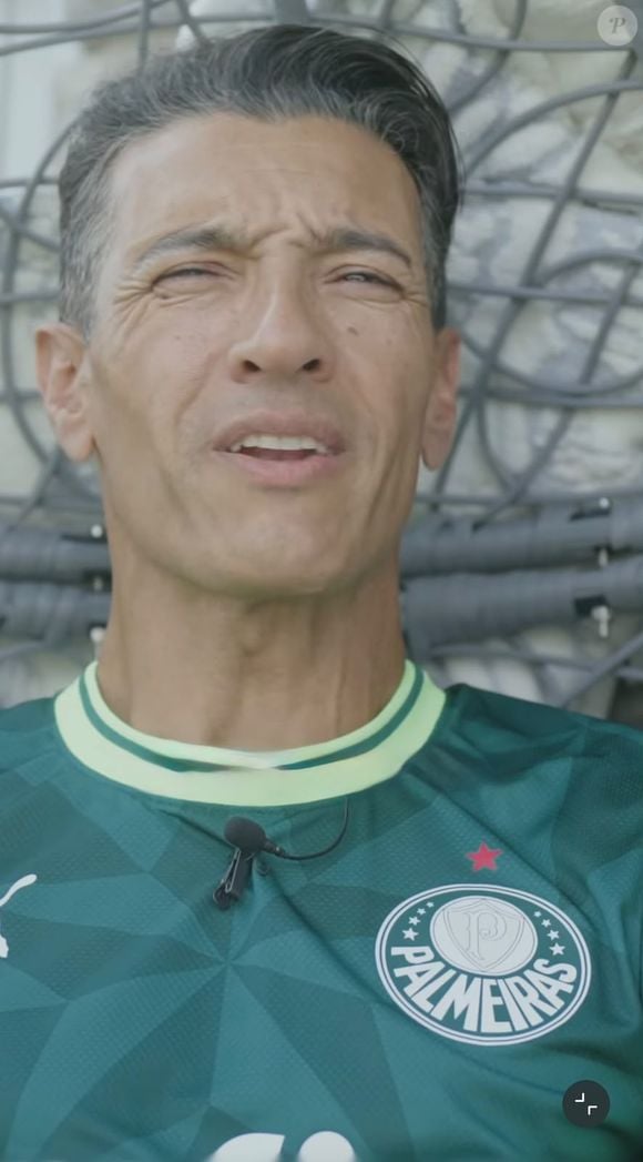 Em 1996, o goleiro Marcelo Moreira, do Palmeiras, precisou deixar a concentração do clube para cumprir uma convocação como mesário nas eleições municipais de São Paulo. O compromisso aconteceu justamente durante a preparação para um clássico contra o Corinthians. A história foi relembrada pelo ex-jogador em entrevista à ESPN