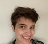 Valentina Schmidt, filha de Tadeu Schmidt, anunciou que está noiva de Christiano Donnelly. A atriz de 24 anos compartilhou a novidade nas redes sociais e celebrou a nova fase