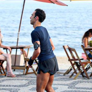 César Tralli foi muito elogiado por seus músculos inferiores e chamou atenção até de Alcione