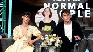 'Sally Rooney é uma escritora, não uma terrorista': Paul Mescal e Daisy Edgar-Jones, da série 'Pessoas Normais', da Prime Video, e mais 158 famosos defendem autora best-seller após editora retirar livros tirados de circulação por questão política