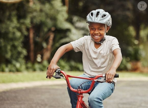 O psicólogo pontua, para a BBC Brasil, que ‘há diversas razões para esse declínio’. Entre elas, a popularização da televisão: ‘Trouxe muitas crianças para dentro de casa’