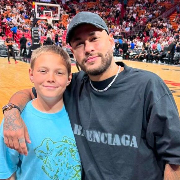 Filho mais velho de Neymar, Davi Lucca emocionou ao escrever uma mensagem para o pai neste domingo, 17 de agosto de 2025