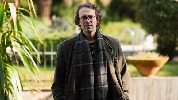 O reencontro que põe em risco (real!) o segredo de Atilla: resumo do capítulo de Sexta-feira Santa (03/04) da novela 'Coração de Mãe'