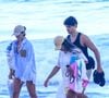 Podólogo revela a melhor parte da praia para caminhar sem sobrecarregar os pés