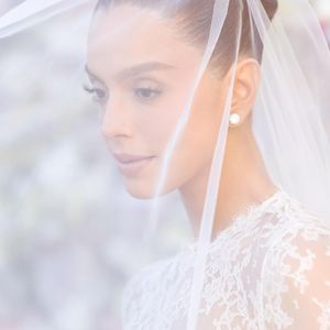 Diferente da primeira celebração, desta vez Giovanna Lancellotti convidou famosos para a festa