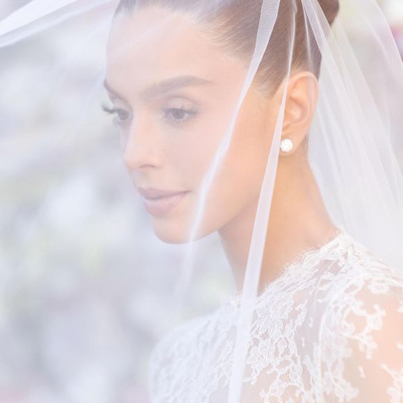 Diferente da primeira celebração, desta vez Giovanna Lancellotti convidou famosos para a festa