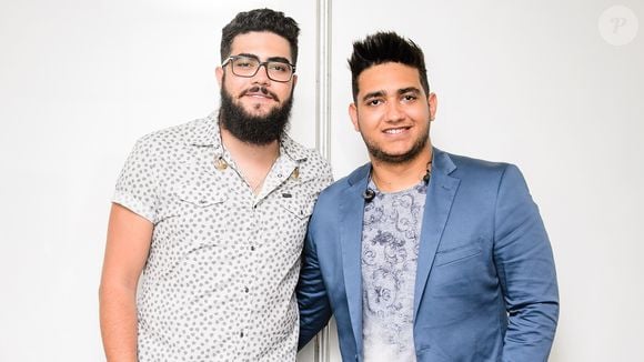 Henrique & Juliano usaram as redes sociais para tranquilizar os fãs após acidente com helicóptero da família no Tocantins