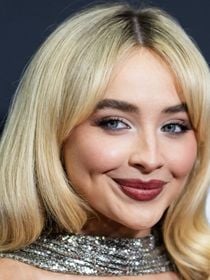 Adeus, espinhas pós-Lollapalooza! O truque simples de dermatologista para blindar a pele do suor e fazer a maquiagem durar o festival inteiro