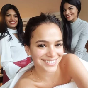 Miracle Touch: Bruna Marquezine revelou, no passado, ser adepta de técnica que une drenagem a massagem modeladora