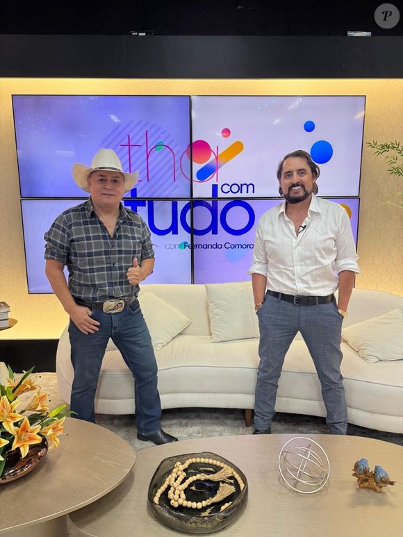 Dupla voltava de um show quando se envolveram em um acidente com um caminhão, uma caminhonete e uma van, que colidiram em um trecho da Rodovia Régis Bittencourt em Miracatu