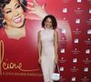 Tais Araújo combinou vestido branco com Bella Campos para show de Alcione