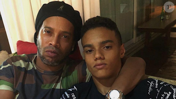 'Não me importo nem um pouco. Não sinto nenhuma pressão': filho de Ronaldinho Gaúcho, João Mendes já deu forte declaração sobre ter herdado habilidades do pai multicampeão no futebol