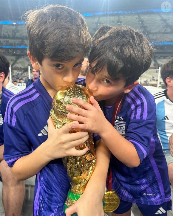 Antonela Roccuzzo transformou o aniversário de Lionel Messi em uma celebração familiar ao revelar registros inéditos e uma declaração cheia de afeto.