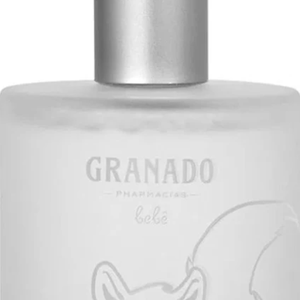 Bebê Camomila de Granado é um perfume floral, muito usado por adultos que querem trazer essa sensação de frescor. Ele traz notas da flor, além de acordes herbais e aquáticos.