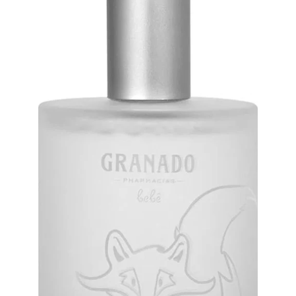 Bebê Camomila de Granado é um perfume floral, muito usado por adultos que querem trazer essa sensação de frescor. Ele traz notas da flor, além de acordes herbais e aquáticos.