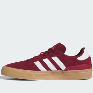 Até o fechamento desta matéria, o Busenitz Vulc II aparecia com preço de R$ 499,99 no site oficial da Adidas, reforçando o status de sneaker desejado entre fãs de moda urbana