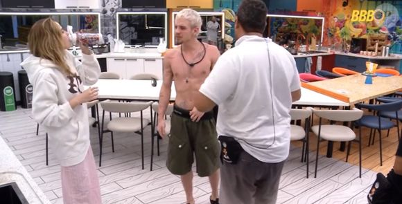 BBB 26: Juliano Floss em conversa com Ana Paula Renault falou que quase envolveu Mari Gonzalez em crítica a Jonas Sulzbach. 'Eu ia falar: 'Como é que a Mari Gonzalez aguentou tanto tempo?', mas aí que não quis envolver pessoas de fora'