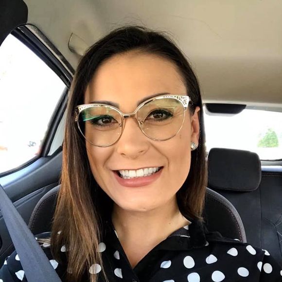 Para muitos, o visual de Andressa Urach a deixou muito parecida com Michelle Bolsonaro