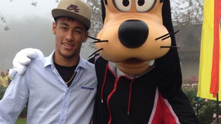 'Os Patetas somos nós': 'flagra' de Neymar na Disney após Copa 2026 faz Craque Neto perder a linha na TV; veja