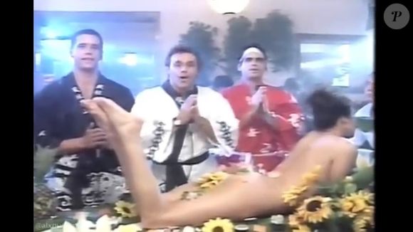 O ‘Domingão do Faustão’ queria trazer parte deste público e colocou modelos nuas com peças de comida japonesa distribuídas pelo corpo delas