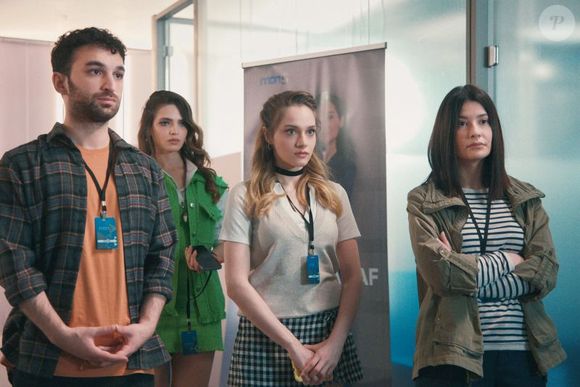 “Asas da Ambição” revela como a ambição e o ego podem transformar o ambiente de trabalho em um campo de batalha.