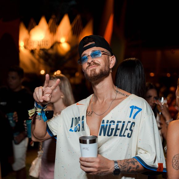 Fred Bruno apostou em um look esportivo