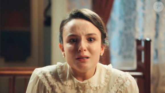 O que acontece com Estela em 'Êta Mundo Melhor!'? Personagem misteriosa de Larissa Manoela tem crise do pânico por causa de Ernesto (Eriberto Leão)