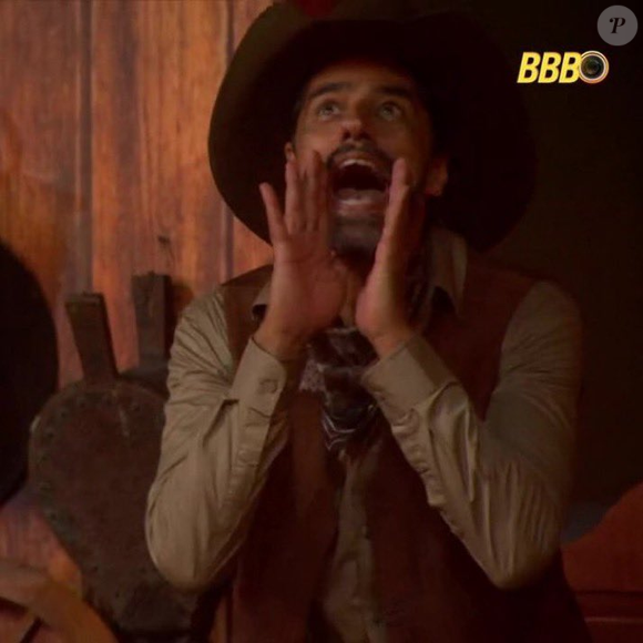 Cowboy se desequilibra e chama Ana Paula de 'chata' no 'BBB 26'