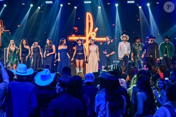 Ana Castela recebeu vários convidados na gravação do especial do SBT 'Natal da Boiadeira', a ser exibido em 16 de dezembro de 2025