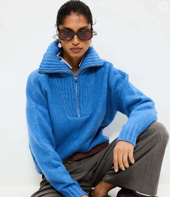 O suéter azul da Renner relembra um dos momentos mais icônicos de 'O Diabo Veste Prada' com releitura sofisticada