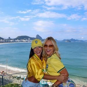 Virgínia Fonseca foi ao Maracanã com a amiga Duda Freire, namorada do assessor de Vini Jr.
